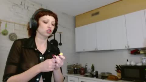 Snapshot of anyelsewhere chatting on 13, 11, 2025 Lila online show from 13, 11, 2025