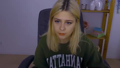 ApheliaStar online show from 28, 10, 2025