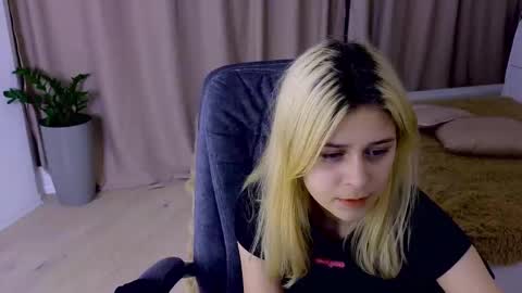 ApheliaStar online show from 26, 11, 2025