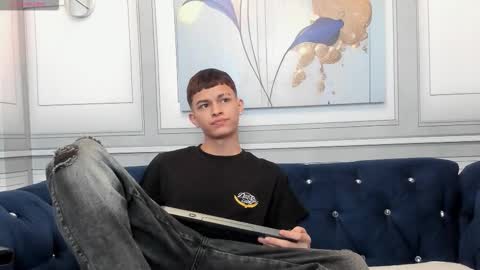 Snapshot of apolo_jonnes chatting on 8, 3, 2026 online show from 8, 3, 2026