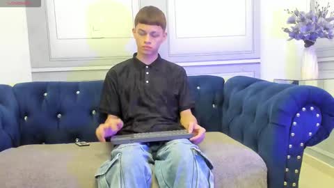 Snapshot of apolo_jonnes chatting on 17, 3, 2026 online show from 17, 3, 2026