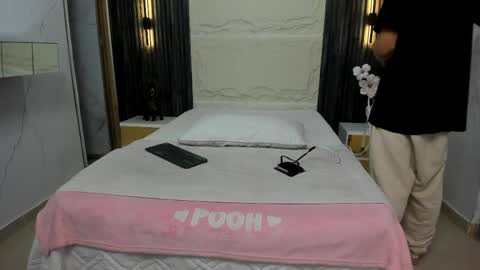 Snapshot of apolo_jonnes chatting on 7, 4, 2026 online show from 7, 4, 2026