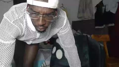 Snapshot of apoloblackbig chatting on 3, 11, 2025 apoloblackbig online show from 3, 11, 2025