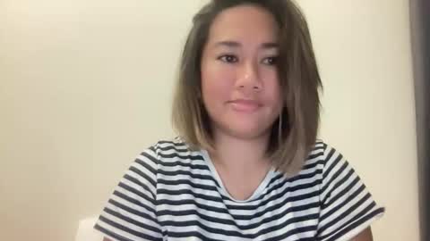 Snapshot of apple_pie_love chatting on 12, 11, 2025 Anika online show from 12, 11, 2025