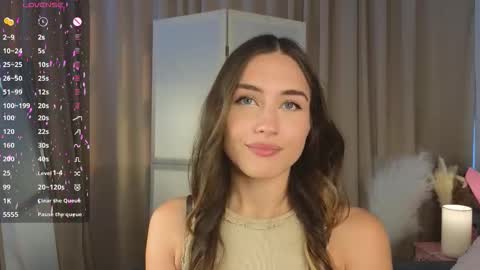 Snapshot of appleeepie chatting on 12, 9, 2025 Vicki online show from 12, 9, 2025