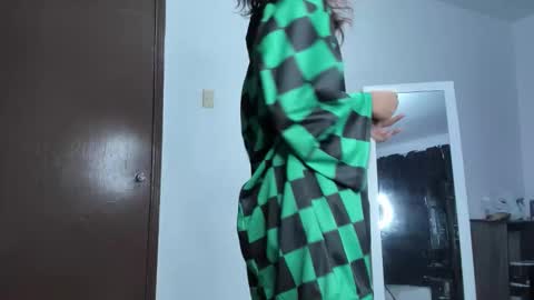 Snapshot of applehot_lr chatting on 16, 9, 2025 sofi y kevin online show from 16, 9, 2025