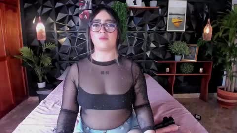 Snapshot of appril_foxx chatting on 22, 10, 2025 apprilfoxx online show from 22, 10, 2025
