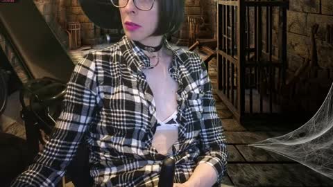 April Strife online show from 26, 2, 2025