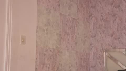 Isabella online show from 14, 4, 2026