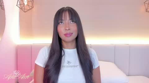 Snapshot of aprilalen chatting on 18, 11, 2025 April online show from 18, 11, 2025