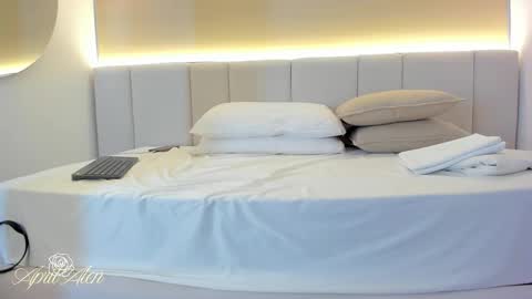 Snapshot of aprilalen chatting on 27, 11, 2025 April online show from 27, 11, 2025