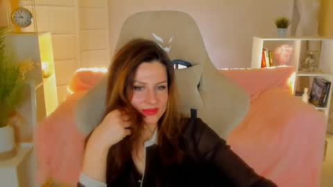 Snapshot of aprill_o_nill chatting on 6, 2, 2025 aprill_o_nill online show from 6, 2, 2025