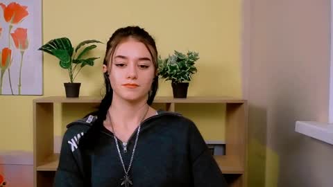 Snapshot of aprillswift_ chatting on 21, 12, 2024 Aprill online show from 21, 12, 2024