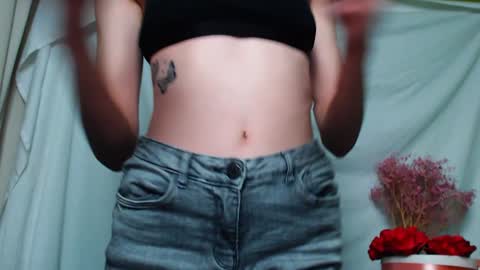 Snapshot of aprillswift_ chatting on 4, 1, 2025 Aprill online show from 4, 1, 2025