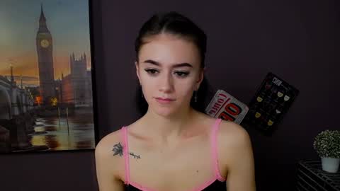 Snapshot of aprillswift_ chatting on 4, 2, 2025 Aprill online show from 4, 2, 2025