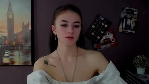 Snapshot of aprillswift_ chatting on 10, 2, 2025 Aprill online show from 10, 2, 2025