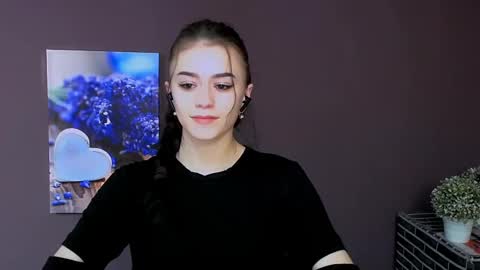 Snapshot of aprillswift_ chatting on 7, 3, 2025 Aprill online show from 7, 3, 2025