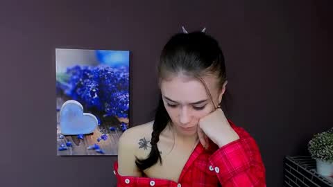 Snapshot of aprillswift_ chatting on 7, 3, 2025 Aprill online show from 7, 3, 2025