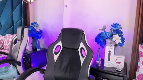 aprilmiiller online show from 22, 5, 2026