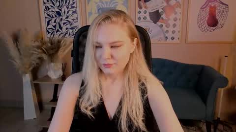 Snapshot of aprilserenity chatting on 11, 9, 2025 April. All year round. online show from 11, 9, 2025