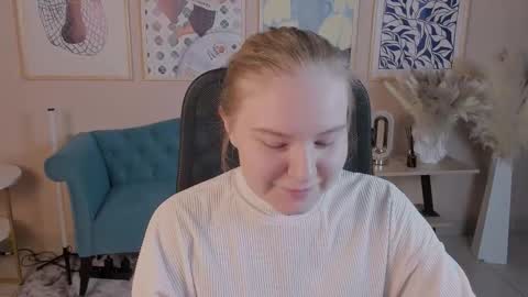 Snapshot of aprilserenity chatting on 7, 11, 2025 April. All year round. online show from 7, 11, 2025