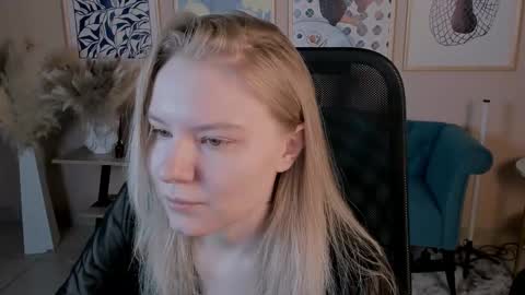 Snapshot of aprilserenity chatting on 12, 11, 2025 April. All year round. online show from 12, 11, 2025