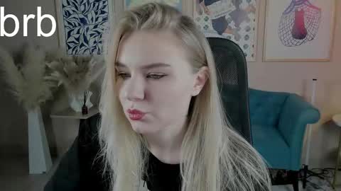 Snapshot of aprilserenity chatting on 28, 11, 2025 April. All year round. online show from 28, 11, 2025