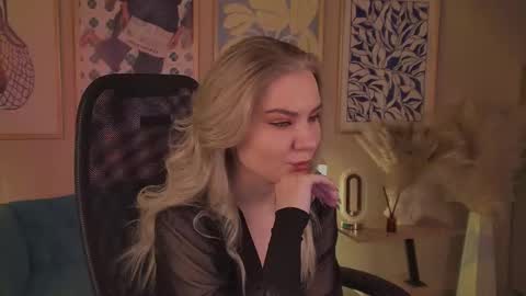 Snapshot of aprilserenity chatting on 2, 12, 2025 April. All year round. online show from 2, 12, 2025