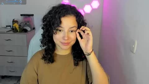 aqua emilly online show from 26, 11, 2025