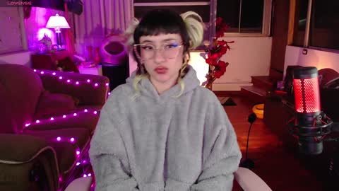 Zam independent model online show from 4, 12, 2024