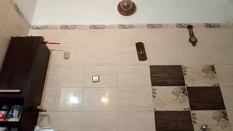 aquinn2000 online show from 2, 12, 2025