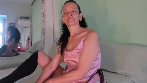 Snapshot of arabiel chatting on 13, 10, 2025 Nadia Cyel online show from 13, 10, 2025