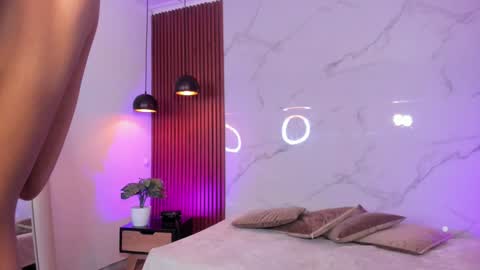    online show from 14, 12, 2024