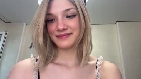 Snapshot of ardisparty chatting on 29, 6, 2026 Caroline online show from 29, 6, 2026