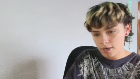 Snapshot of ares_boo chatting on 17, 2, 2025 ares online show from 17, 2, 2025