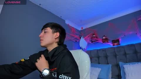 Snapshot of ares_di_martin chatting on 31, 10, 2025 Ares online show from 31, 10, 2025