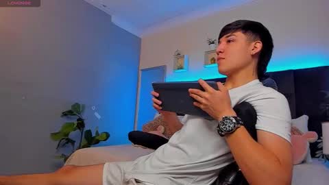 Snapshot of ares_di_martin chatting on 16, 12, 2025 Ares online show from 16, 12, 2025