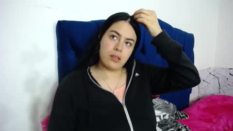 Snapshot of ari_coohachelaa chatting on 4, 10, 2025 ARIANNA online show from 4, 10, 2025