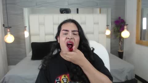 Ari  online show from 4, 3, 2025