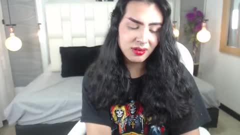 Ari  online show from 4, 3, 2025