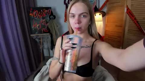 Snapshot of aria69stars chatting on 24, 10, 2025 aria69stars online show from 24, 10, 2025