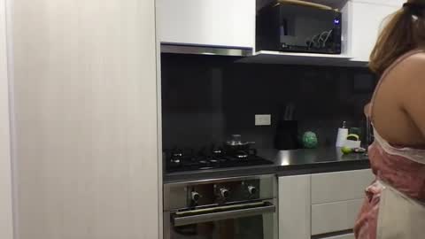 aria_andradee online show from 11, 1, 2025