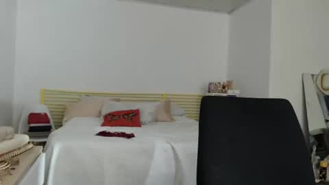 aria_andradee online show from 26, 9, 2025