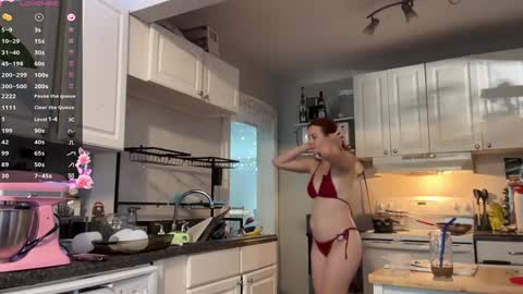 Snapshot of aria_fields_ chatting on 10, 9, 2025 Aria Fields online show from 10, 9, 2025