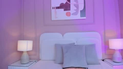 Snapshot of aria_greco chatting on 17, 9, 2025 Aria  online show from 17, 9, 2025