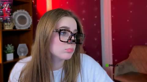 Snapshot of aria_moo chatting on 4, 11, 2025 Luna online show from 4, 11, 2025