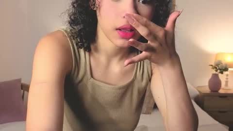 Snapshot of ariaa_23 chatting on 24, 11, 2025 ariaa_23 online show from 24, 11, 2025