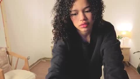 Snapshot of ariaa_23 chatting on 3, 12, 2025 ariaa_23 online show from 3, 12, 2025