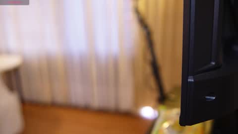 Ariaa online show from 9, 10, 2025