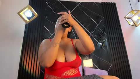 Snapshot of ariabelle1 chatting on 5, 6, 2026 AriaBelle1 online show from 5, 6, 2026